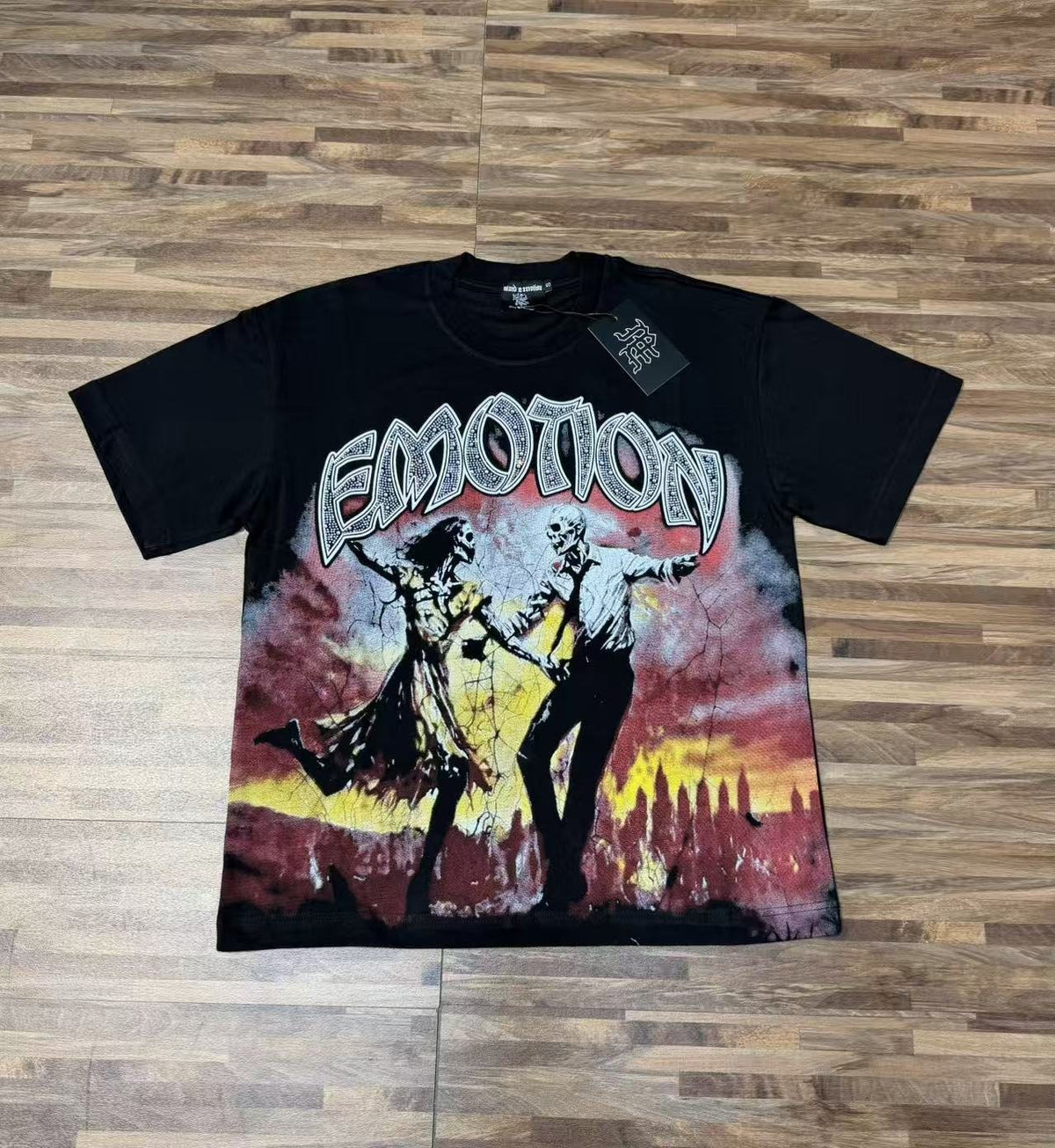 MIXED EMOTION Skeleton Graphic T-Shirt