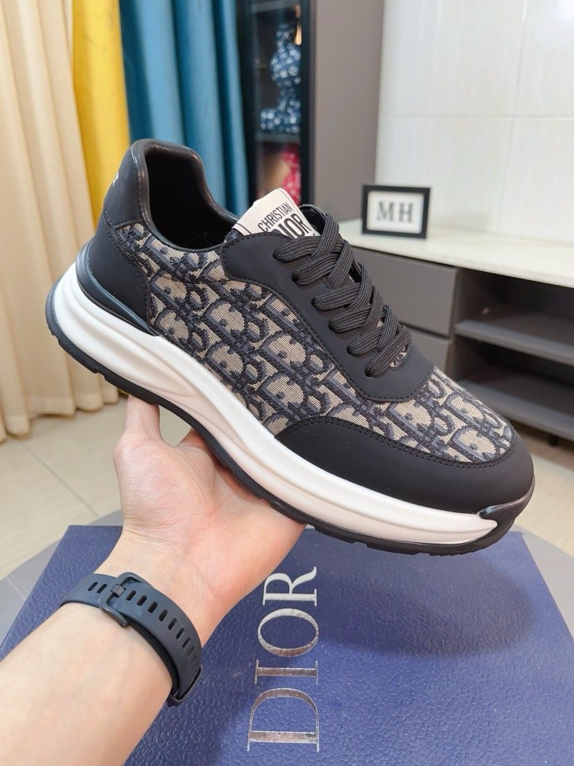Dior Men's Patterned Low-Top Sneakers - Padded Collar